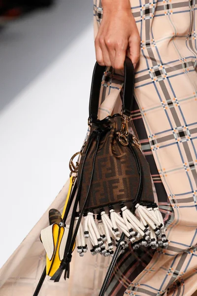 Look 53